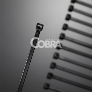 Colliers de serrage Cobra noirs Cieffeplast Colliers de câblage et serrage en nylon noir pour la gestion et l'organisation des câbles, durables et flexibles pour une utilisation professionnelle et de bricolage en Europe